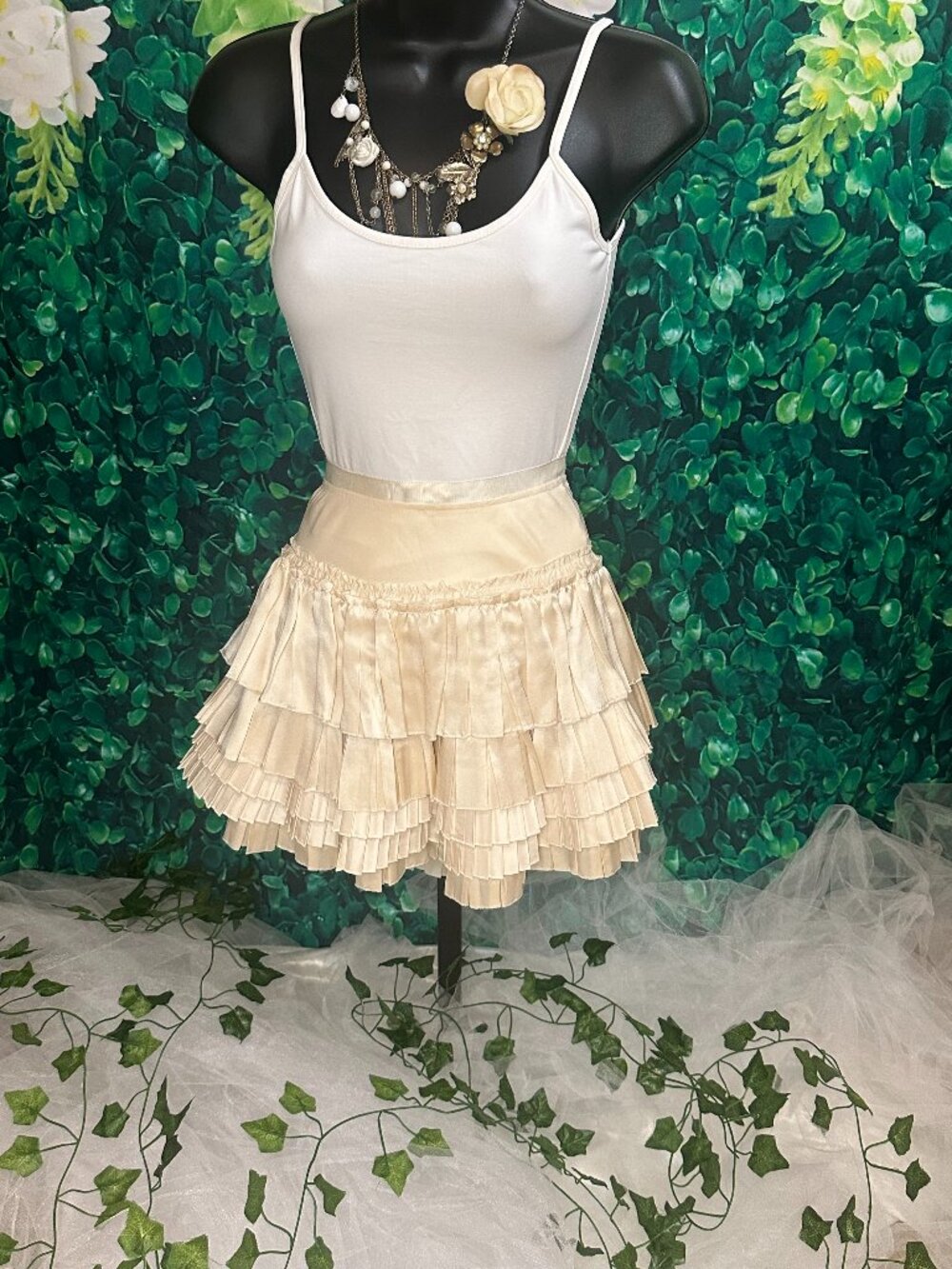 LIKE NEW - Haute Hippie 100% Silk Tiered Ruffle Mini Skirt (Size S)